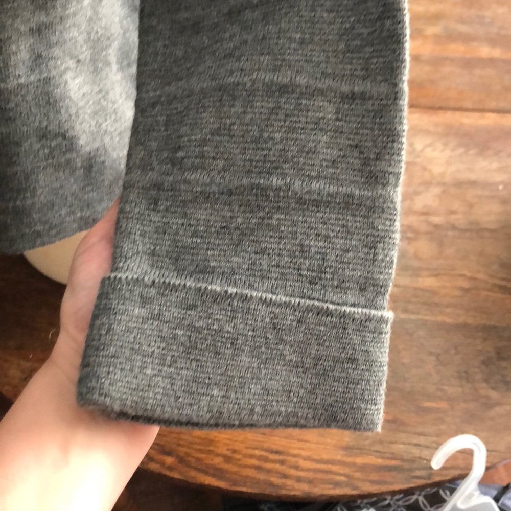 Grey sweater - Picture 3 of 4